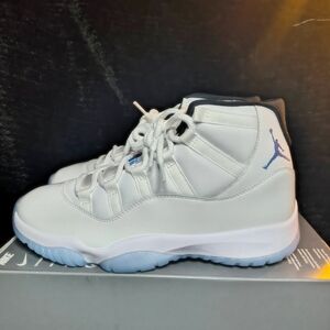 Jordan White and Blue Sneakers Air Jordan 11